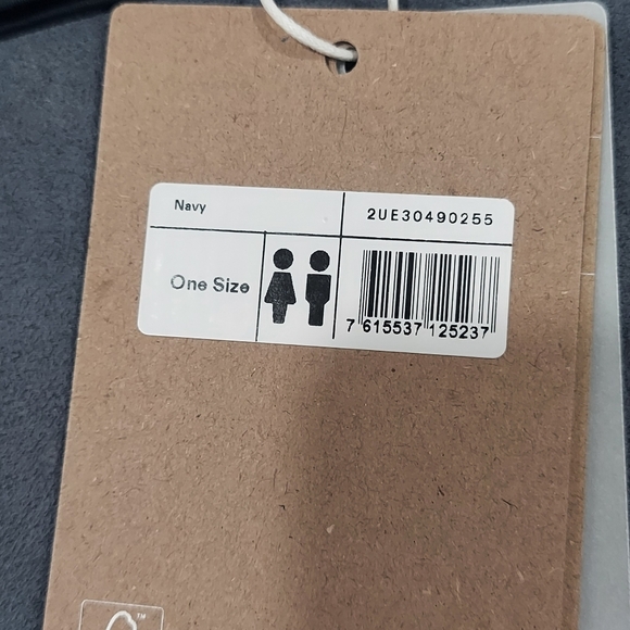 On Running Core Beanie - Picture 6 of 8